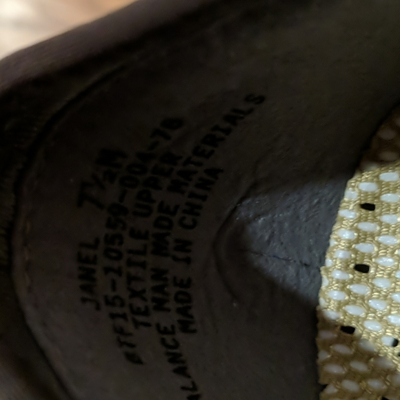 Shoes - Picture 2 of 3